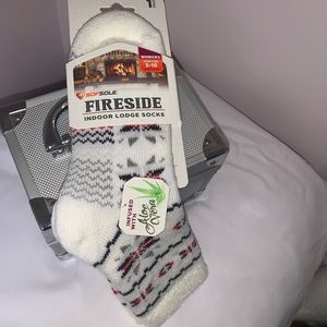 SofSole Fireside ALOE VERA Cozy Socks CHRISTMAS